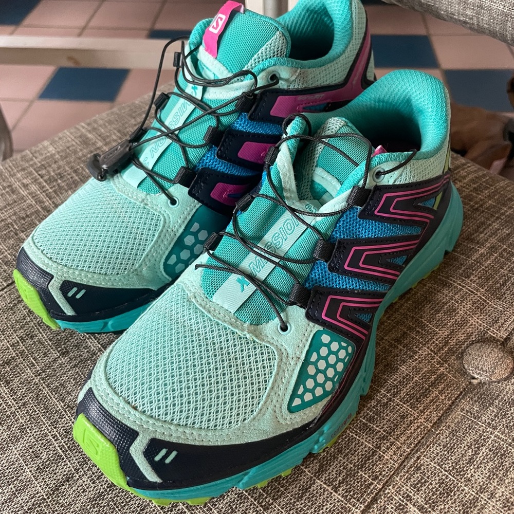 Salomon trail runners. X mission 3.